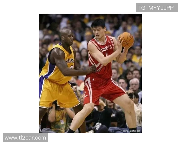 姚明与鲨鱼的首次对决揭开篮球传奇新篇章