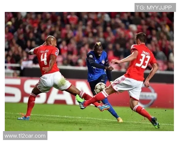 德甲精彩对决本菲卡逆转里昂全场沸腾转会传闻引关注