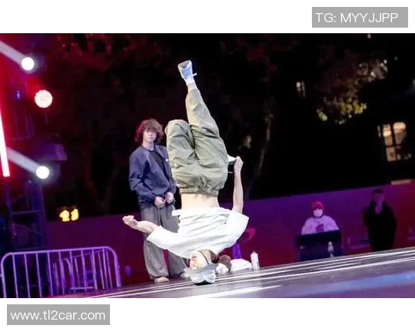 街舞盛宴：深入杭州街舞队的激情与力量之旅