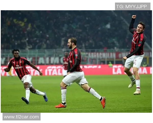 西甲盛宴：拜仁狂胜AC米兰五球大捷十大经典进球回顾引发全场狂欢