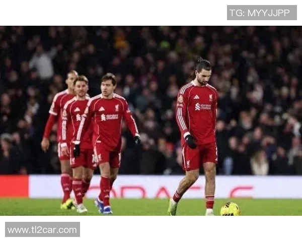 世界杯激战:多特蒙德与利物浦平局红牌争议引发全场热议与战术分析 世界杯激战:多特蒙德与利物浦平局红牌争议引发全场热议与战术分析