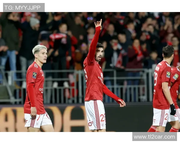 热刺逆袭拜仁6比2全场沸腾转会传闻再起波澜