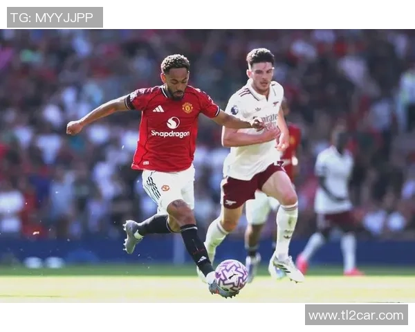 西甲激战切尔西与曼联战成平局争议判罚引发全场热议