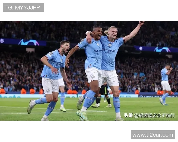 意甲大战曼城轻取曼联三球大胜引发全场热议与焦点分析 意甲大战曼城轻取曼联三球大胜引发全场热议与焦点分析